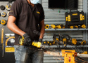 DEWALT Szlifierka Kątowa 18V 2x5,0Ah POWERSTACK DCG405H2T